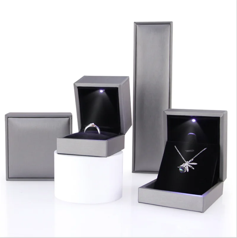 factory stock luxury faux leather ring pendant bracelet bangle necklace packing jewellery box with led light factory stock luxury faux leather ring pendant bracelet bangle necklace packing jewellery box with led light
