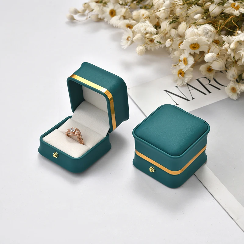 wholesale wedding ring box modern jewellery gift ring case for woman engagement vintage jewelry box packaging custom logo wholesale wedding ring box modern jewellery gift ring case for woman engagement vintage jewelry box packaging custom logo