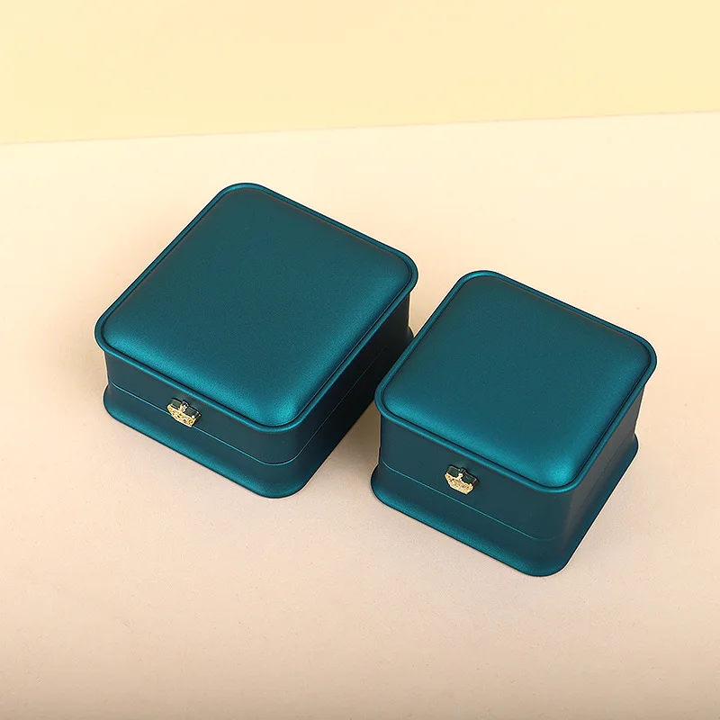 new wholesale custom plastic led lighted jewellery ring necklace jewelry packaging storage display box with crown new wholesale custom plastic led lighted jewellery ring necklace jewelry packaging storage display box with crown