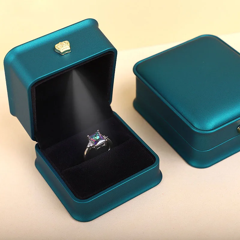 new wholesale custom plastic led lighted jewellery ring necklace jewelry packaging storage display box with crown new wholesale custom plastic led lighted jewellery ring necklace jewelry packaging storage display box with crown