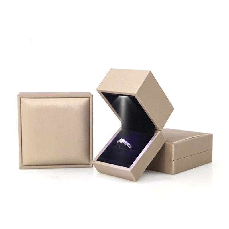 factory stock luxury faux leather ring pendant bracelet bangle necklace packing jewellery box with led light factory stock luxury faux leather ring pendant bracelet bangle necklace packing jewellery box with led light