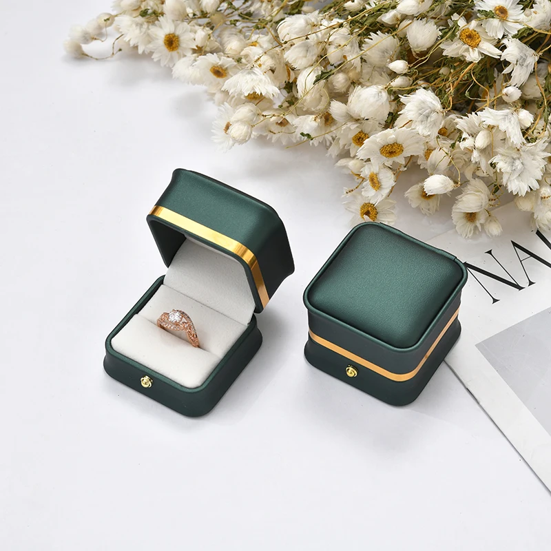 wholesale wedding ring box modern jewellery gift ring case for woman engagement vintage jewelry box packaging custom logo wholesale wedding ring box modern jewellery gift ring case for woman engagement vintage jewelry box packaging custom logo