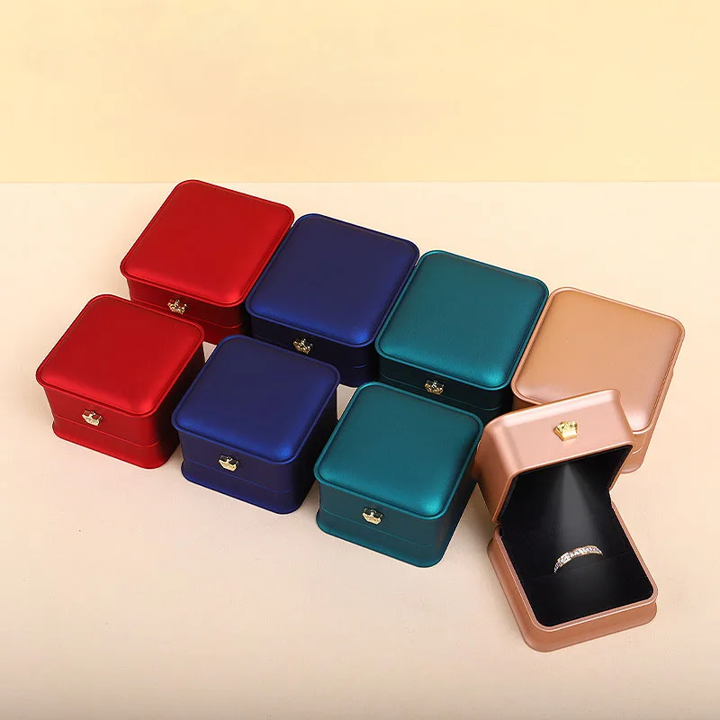 new wholesale custom plastic led lighted jewellery ring necklace jewelry packaging storage display box with crown new wholesale custom plastic led lighted jewellery ring necklace jewelry packaging storage display box with crown